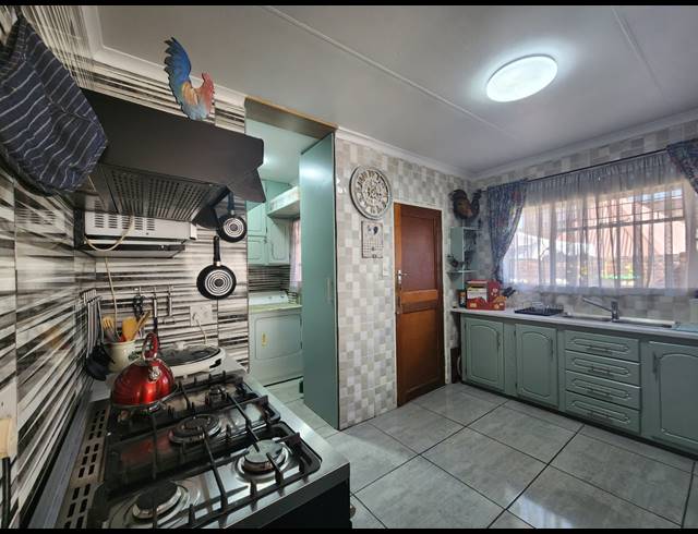 2 BEDROOM TOWNHOUSE SOLD IN THREE RIVERS